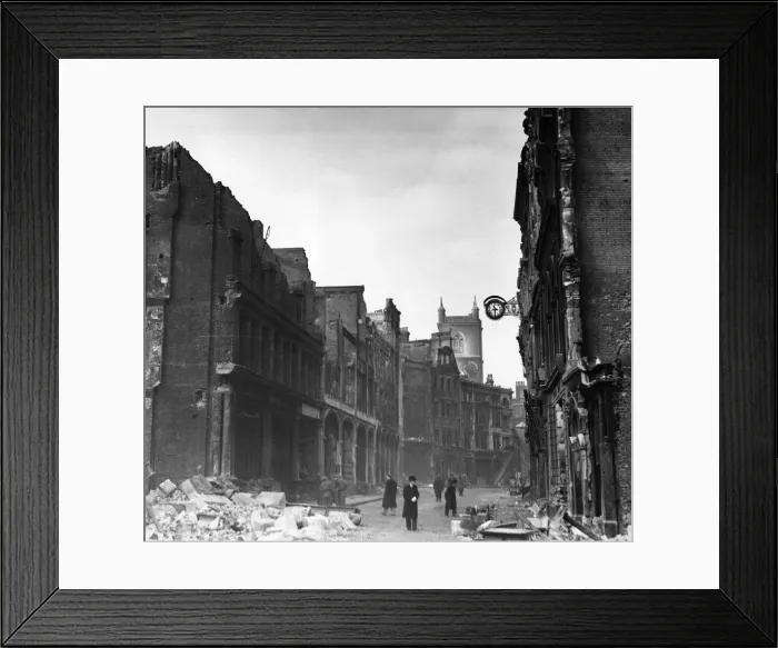 Framed Print : Air raid damage during the Blitz, Second World War. Fore Street, St Giles, Cripplegate