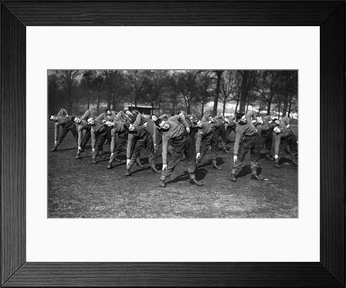 Framed Print : West Country recruits doing their daily physical exercises as part of their training for Framed Print : West Country recruits doing their daily physical exercises as part of their training for