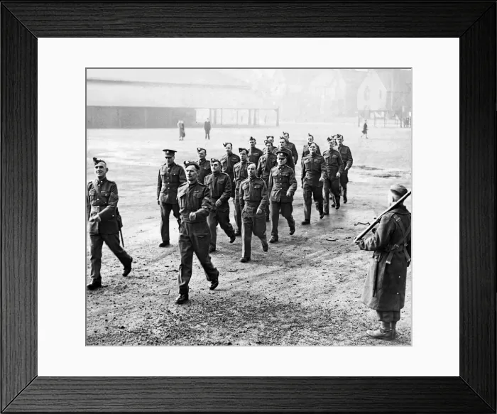 Framed Print : Sixth East Yorkshire Home Defence Corps in training during the Second World War Framed Print : Sixth East Yorkshire Home Defence Corps in training during the Second World War