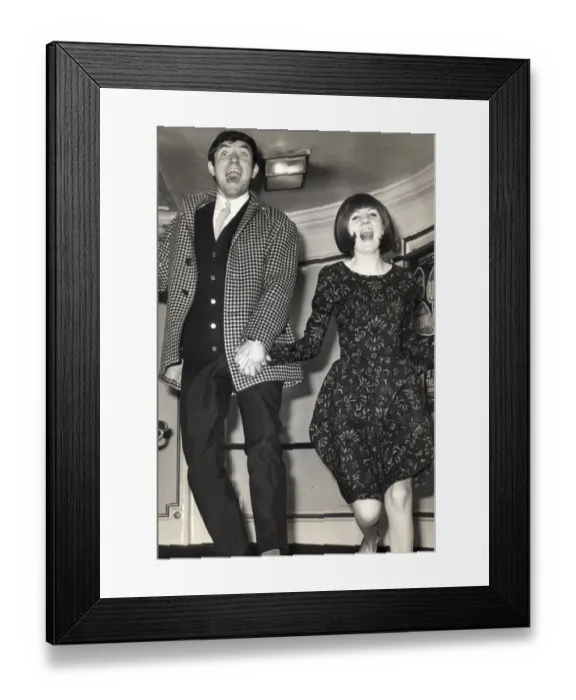 Framed Print : CILLA BLACK (SINGER) AND JIMMY TARBUCK PICTURED IN 1964 01  /  01  /  1964