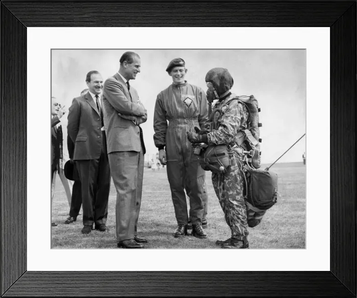 Framed Print : The Duke of Edinburgh, Prince Philip with Army test pilot - May 1965 Framed Print : The Duke of Edinburgh, Prince Philip with Army test pilot - May 1965