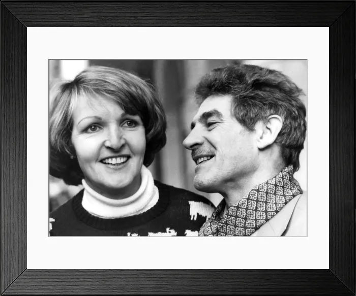 Framed Print : Penelope Keith and Trevor Peacock at theatre press call - January 1982 07 / 01 / 1982 Framed Print : Penelope Keith and Trevor Peacock at theatre press call - January 1982 07 / 01 / 1982
