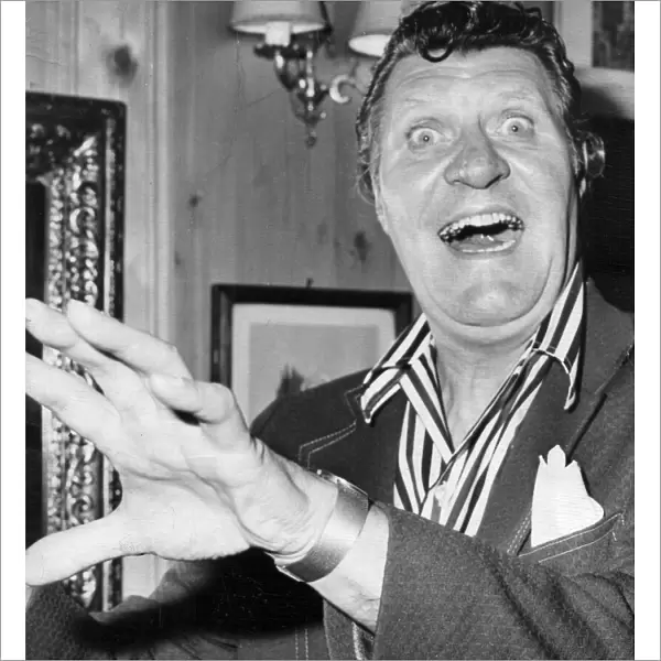 Tommy Cooper performing in bar of Wig and Pen club - July 1974 08  /  07  /  1974