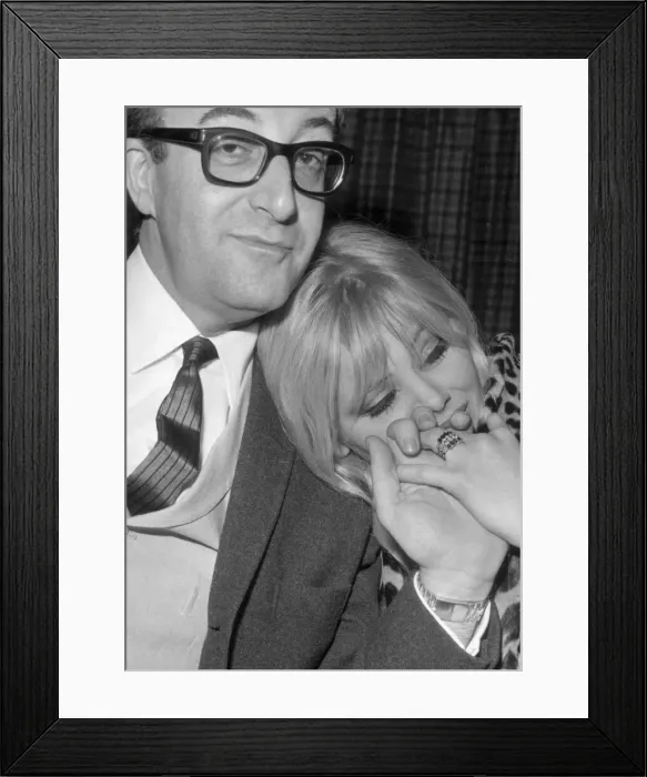Framed Print : PETER SELLERS AND WIFE, BRITT EKLAND - 12TH FEBRUARY 1964 Framed Print : PETER SELLERS AND WIFE, BRITT EKLAND - 12TH FEBRUARY 1964