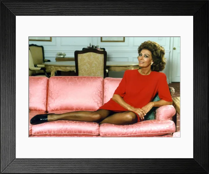 Framed Print : SOPHIA LOREN PICTURED 12 MARCH 1993 Framed Print : SOPHIA LOREN PICTURED 12 MARCH 1993