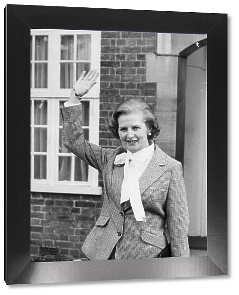 Margaret Thatcher waving as she leaves for work - March 1979 29  /  03  /  1979