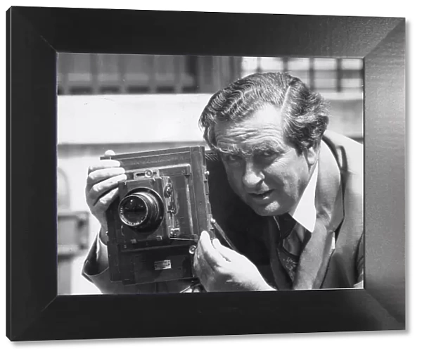 Denis Healey with half-plate camera - July 1978 20  /  07  /  1978
