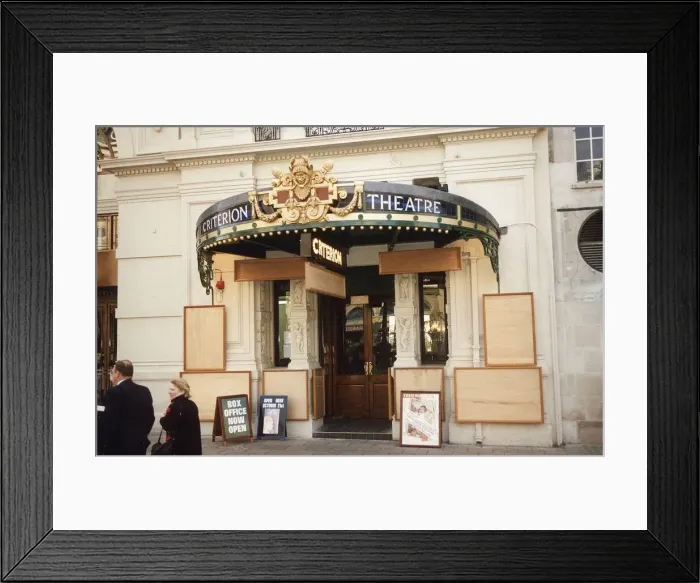 Framed Print : EXTERIOR SHOT OF THE CRITERION THEATRE IN LONDON, 07 / 10 / 1992 Framed Print : EXTERIOR SHOT OF THE CRITERION THEATRE IN LONDON, 07 / 10 / 1992