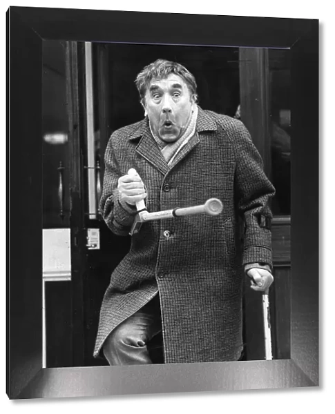 Frankie Howerd leaving hospital on crutches - February 1980 15  /  02  /  1980