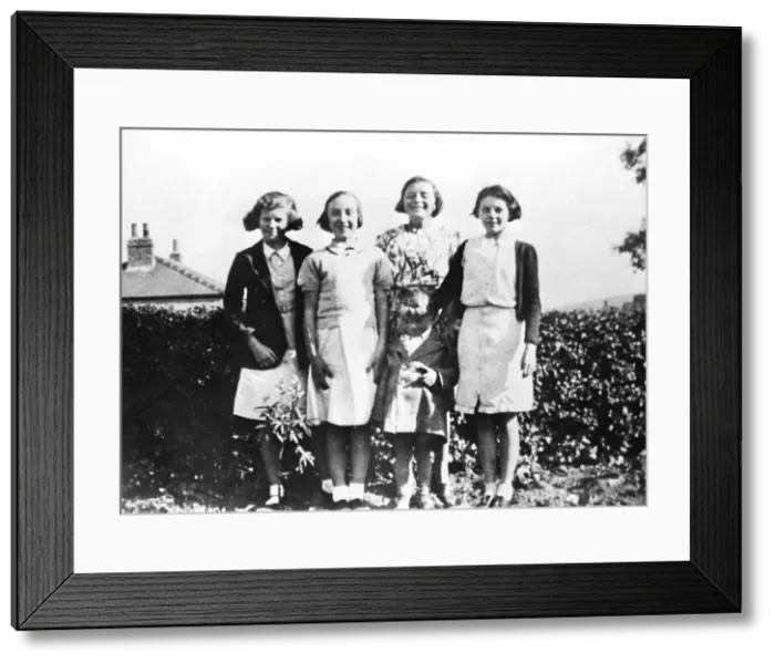 Framed Print : Evacuations of civilians in Britain during World War II Framed Print : Evacuations of civilians in Britain during World War II