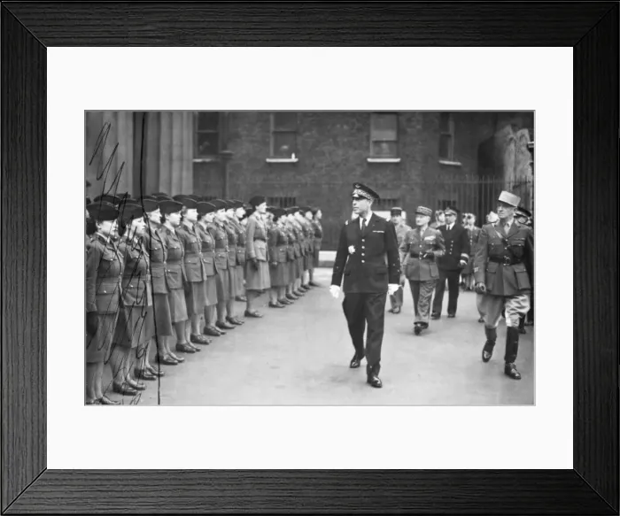 Framed Print : France celebrates Bastille Day in London. Picture shows General Vigarie Framed Print : France celebrates Bastille Day in London. Picture shows General Vigarie