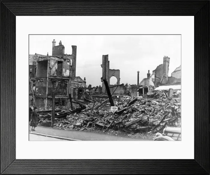 Framed Print : The Blitz. Hull. Yorkshire. February 1941. Picture shows Chariot Street Framed Print : The Blitz. Hull. Yorkshire. February 1941. Picture shows Chariot Street