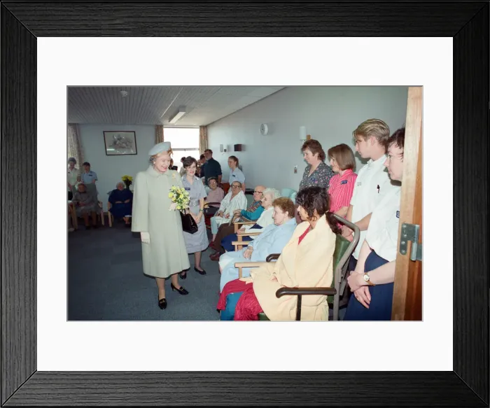 Framed Print : Queen Elizabeth II visits Leicester Royal Infirmary to open the Windsor Building Framed Print : Queen Elizabeth II visits Leicester Royal Infirmary to open the Windsor Building