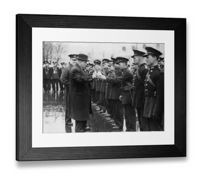 Framed Print : The Mayor of Swansea, (Councillor Tom James) handing out tea to The Auxiliary Fire Framed Print : The Mayor of Swansea, (Councillor Tom James) handing out tea to The Auxiliary Fire
