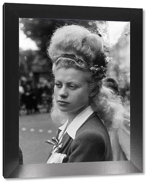 A Parisienne woman in Paris, France. September 1944