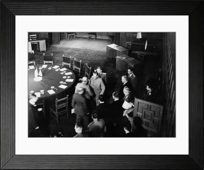 Framed Print : The first meeting of the Big Three Conference takes place in Potsdam Framed Print : The first meeting of the Big Three Conference takes place in Potsdam