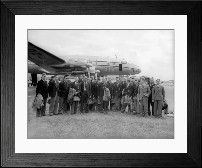 Framed Print : England World Cup 1950 squad June 1950 just before departing to Brazil Framed Print : England World Cup 1950 squad June 1950 just before departing to Brazil