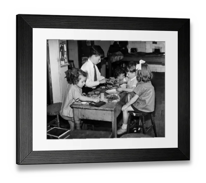 Framed Print : Childrens club. The Hopscotch Inn, 102 Eversholt Street (near Euston Station Framed Print : Childrens club. The Hopscotch Inn, 102 Eversholt Street (near Euston Station