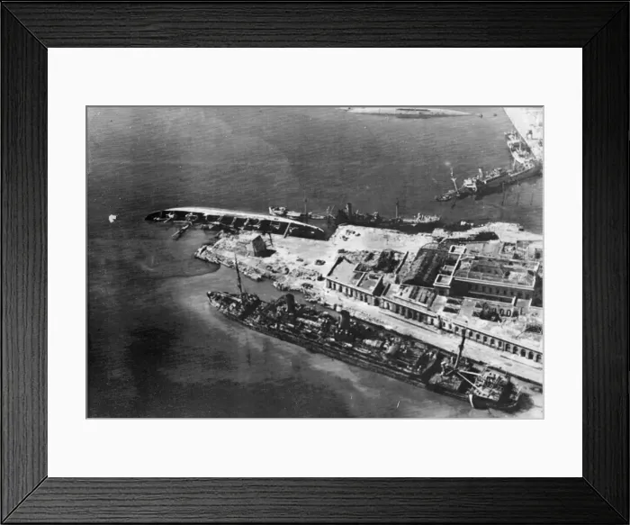 Framed Print : Wrecked and capsized enemy merchant vessels line the quays in the harbour at Naples Framed Print : Wrecked and capsized enemy merchant vessels line the quays in the harbour at Naples