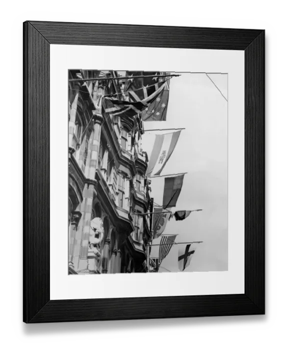 Framed Print : VE day preparations in Cardiff, Wales. 8th May 1945 Framed Print : VE day preparations in Cardiff, Wales. 8th May 1945
