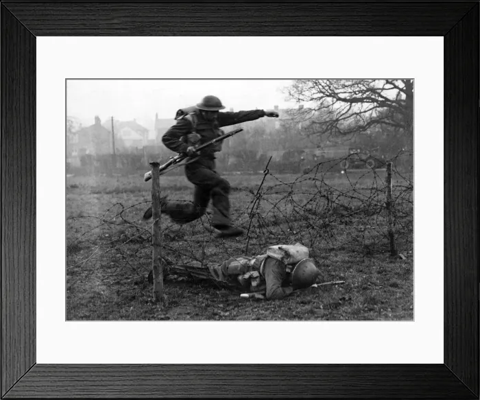 Framed Print : Soldiers of the Welch regiment training. Circa 1942 Framed Print : Soldiers of the Welch regiment training. Circa 1942