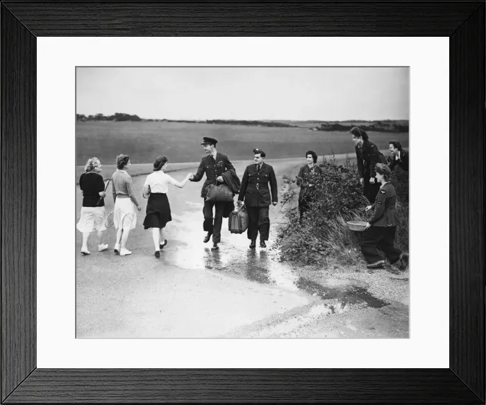 Framed Print : WaFS blackberrying and Tennis WaFS at Hawkings aerodrome say goodbye to wing commander