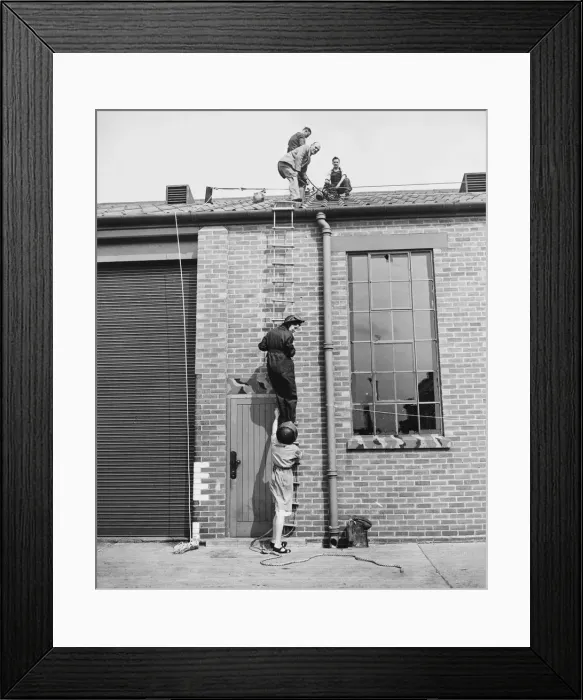Framed Print : Mr R Tussell of Great Yarmouth unveiling apparatus for stopping fine bombs Framed Print : Mr R Tussell of Great Yarmouth unveiling apparatus for stopping fine bombs