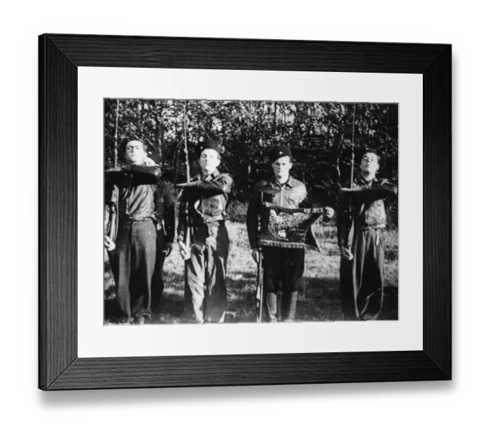 Framed Print : MEN OF THE MAQUIS - IMAGE SHOWING FRENCH GUERILLAS FIGHTING IN THE HAUTE SAVOIE Framed Print : MEN OF THE MAQUIS - IMAGE SHOWING FRENCH GUERILLAS FIGHTING IN THE HAUTE SAVOIE