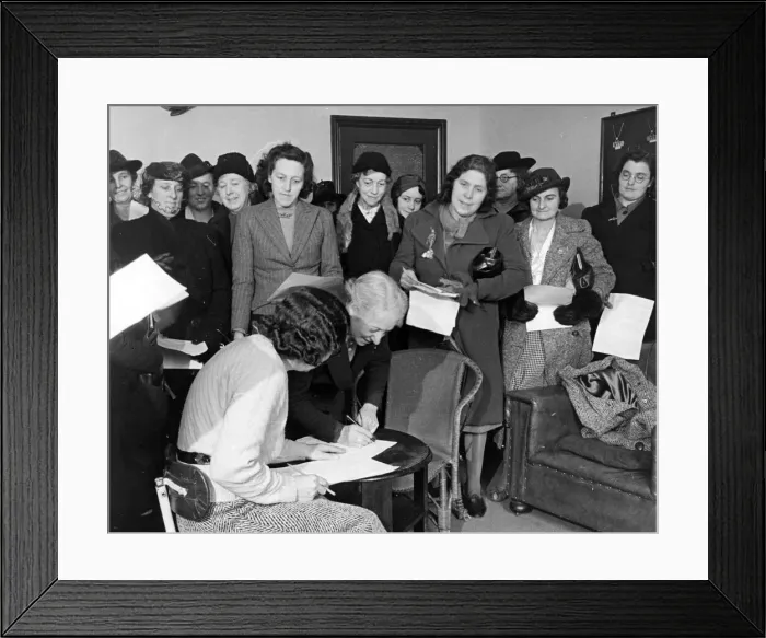 Framed Print : Slough women Home Guard. November 1941 Framed Print : Slough women Home Guard. November 1941
