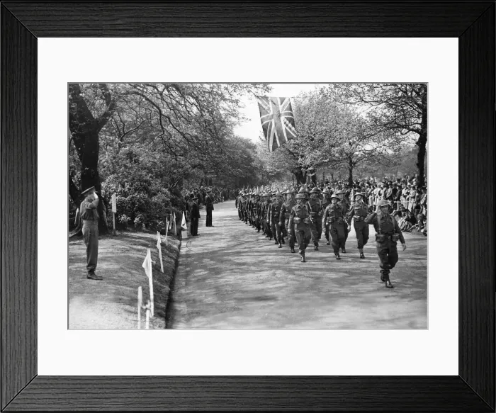 Framed Print : Liverpool, Merseyside. Demonstration of the home guard Framed Print : Liverpool, Merseyside. Demonstration of the home guard