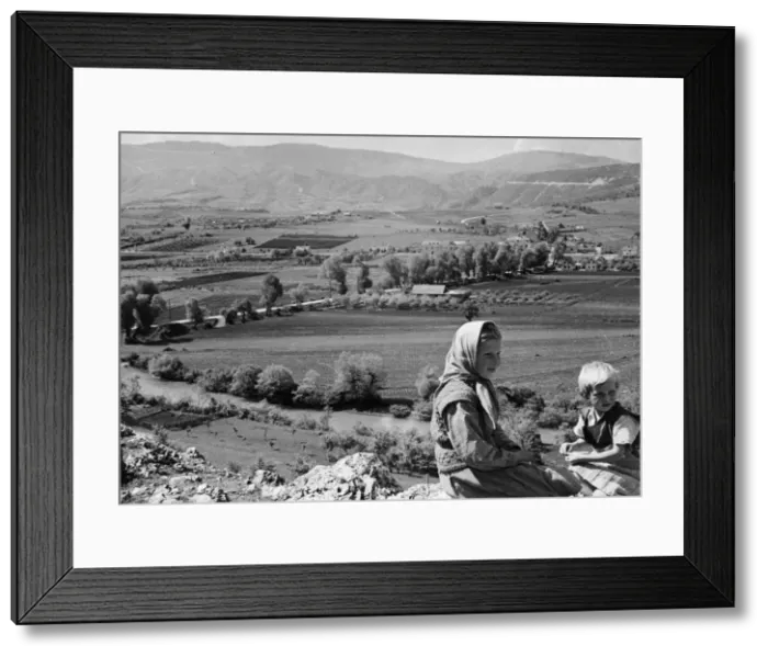 Framed Print : German parachutists supported by glider borne infantry and tanks made a lightning attack Framed Print : German parachutists supported by glider borne infantry and tanks made a lightning attack