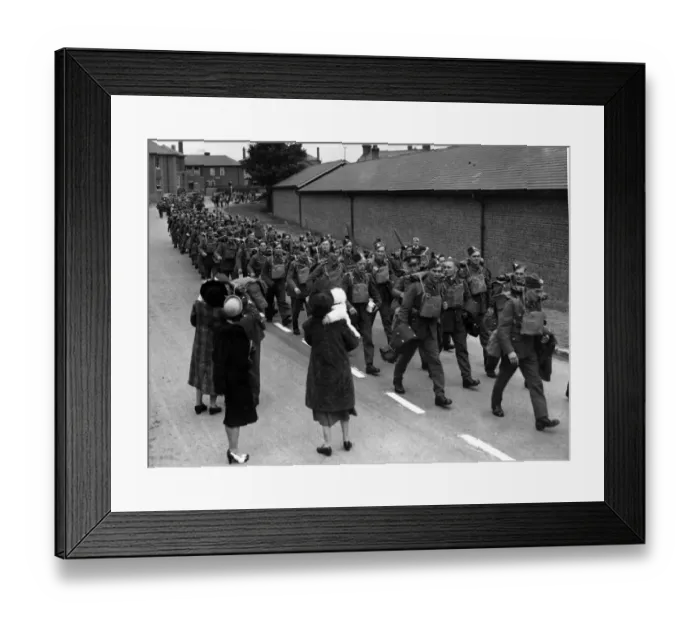Framed Print : British soldiers leave for France. 1939 Framed Print : British soldiers leave for France. 1939