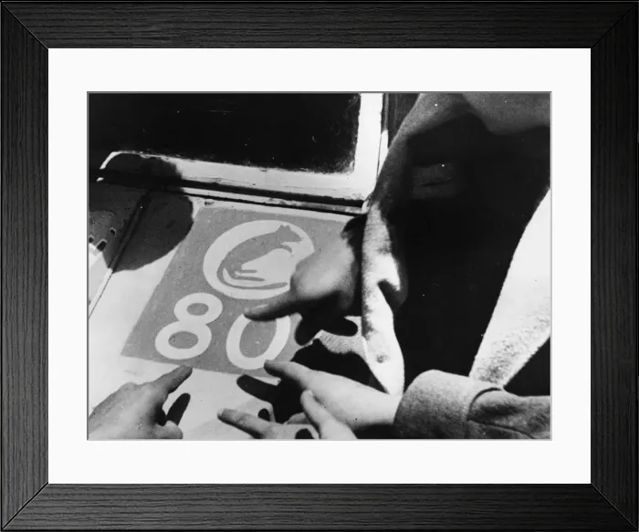 Framed Print : Soldiers point to the Desert Rat symbol adopted by the 8th Army Circa 1941 Framed Print : Soldiers point to the Desert Rat symbol adopted by the 8th Army Circa 1941