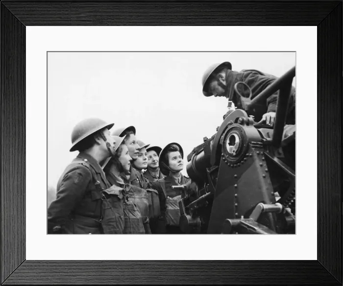 Framed Print : A. T. S. girls work with a guns. 23rd April 1941 Framed Print : A. T. S. girls work with a guns. 23rd April 1941