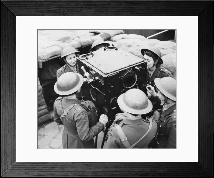 Framed Print : A. T. S. girls work with a guns. 23rd April 1941 Framed Print : A. T. S. girls work with a guns. 23rd April 1941