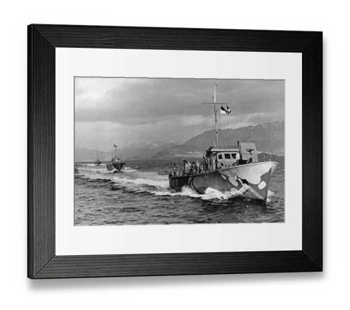 Framed Print : Submarine Chasers and Anti-E-boat craft seen here on exercise at full speed on Loch Framed Print : Submarine Chasers and Anti-E-boat craft seen here on exercise at full speed on Loch