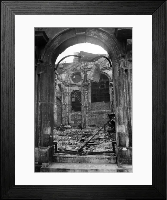 Framed Print : Bow Church, Cheapside, gutted after a Nazi attack. 15th May 1941 Framed Print : Bow Church, Cheapside, gutted after a Nazi attack. 15th May 1941