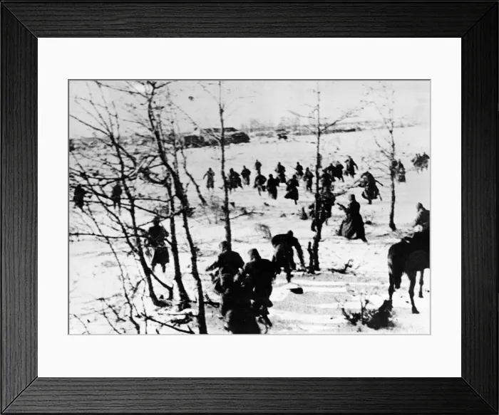 Framed Print : The Battle of Moscow, Russia on the Eastern Front in World War Two Framed Print : The Battle of Moscow, Russia on the Eastern Front in World War Two