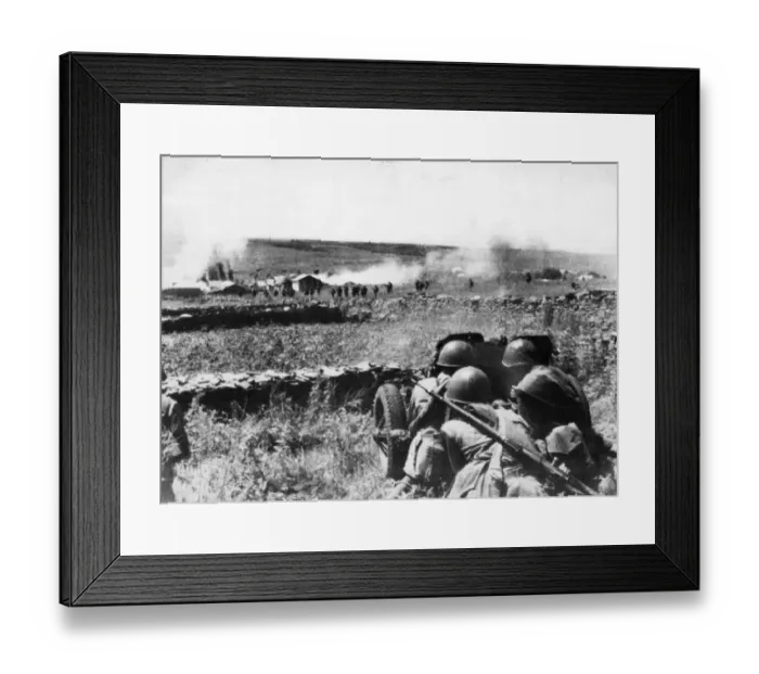 Framed Print : SInfantry of the Soviet Red Army supported by artillery Framed Print : SInfantry of the Soviet Red Army supported by artillery