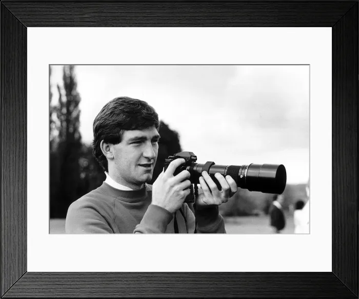 Framed Print : Norman Whiteside Manchester United taking photos Framed Print : Norman Whiteside Manchester United taking photos