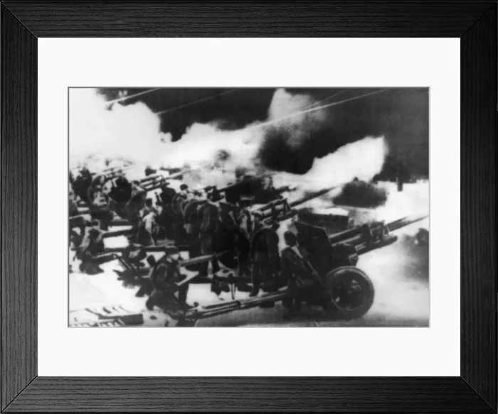 Framed Print : The Moscow City battery salutes the returning Red Army heroes of the battles of Orel Framed Print : The Moscow City battery salutes the returning Red Army heroes of the battles of Orel