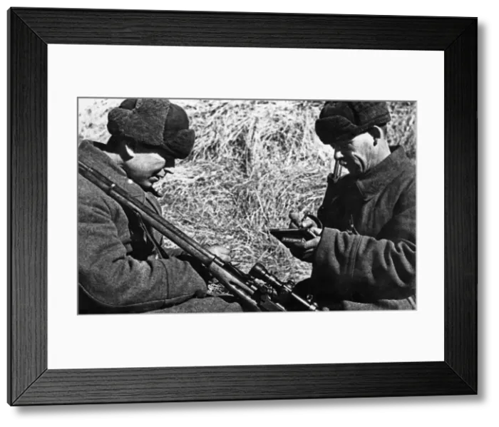Framed Print : British Committees for Soviet Air include, among the sterner war necessities sent to Framed Print : British Committees for Soviet Air include, among the sterner war necessities sent to