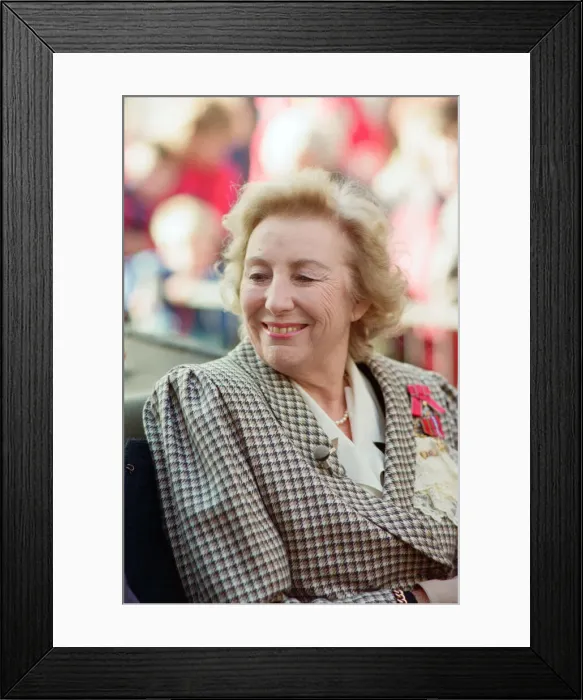 Framed Print : Dame Vera Lynn opens a Blitz Experience exhibition at Coventry Framed Print : Dame Vera Lynn opens a Blitz Experience exhibition at Coventry