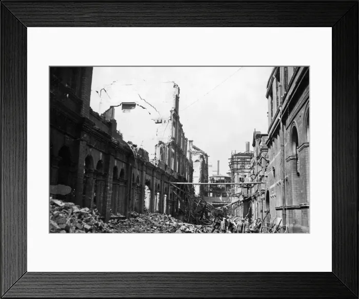 Framed Print : The Kingston Upon Hull works of Reckitt and Colman Ltd in Dansom Lane Framed Print : The Kingston Upon Hull works of Reckitt and Colman Ltd in Dansom Lane