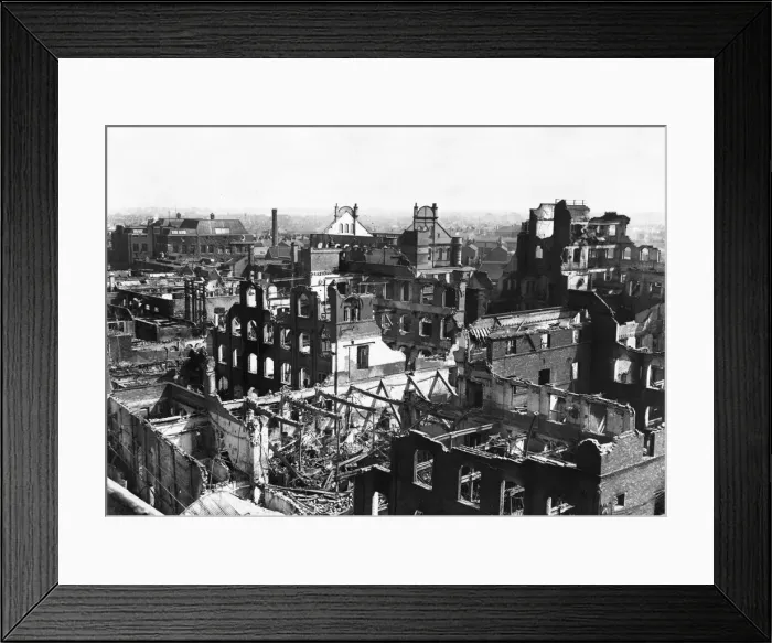 Framed Print : The Kingston Upon Hull works of Reckitt and Colman Ltd in Dansom Lane