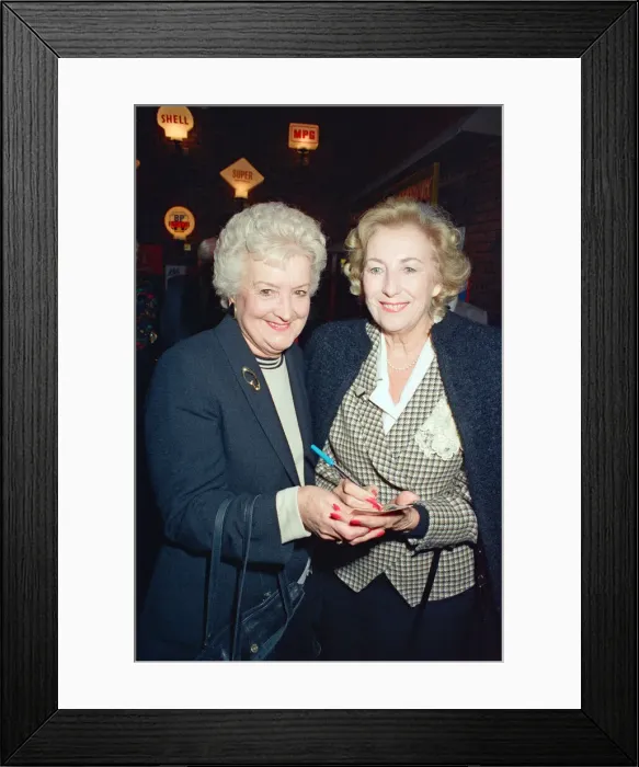 Framed Print : Dame Vera Lynn opens a Blitz Experience exhibition at Coventry Framed Print : Dame Vera Lynn opens a Blitz Experience exhibition at Coventry