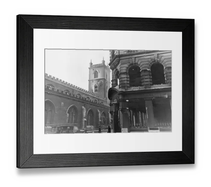 Framed Print : St Giles-without-Cripplegate, Fore Street, London, gutted after a German bomb is dropped Framed Print : St Giles-without-Cripplegate, Fore Street, London, gutted after a German bomb is dropped