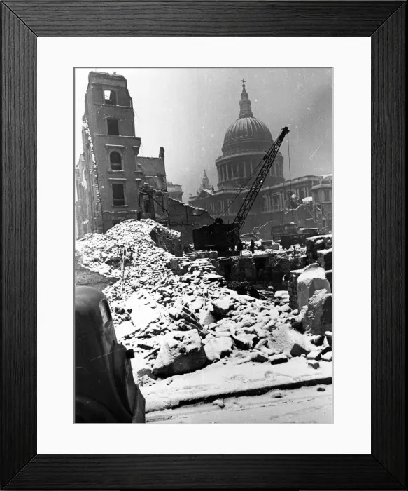 Framed Print : Bomb damage at St Pauls Cathedral, London. 15th January 1942 Framed Print : Bomb damage at St Pauls Cathedral, London. 15th January 1942