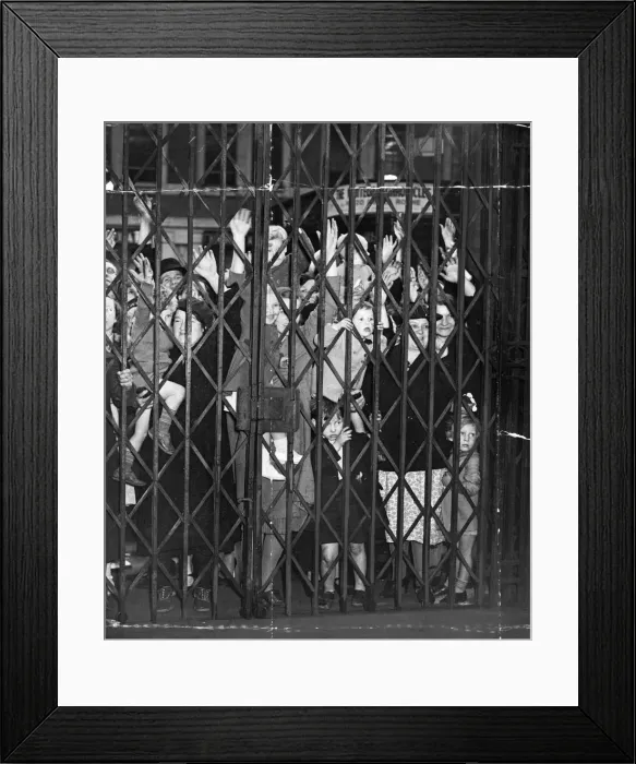 Framed Print : Picture shows children at a railways station, possibly, London Framed Print : Picture shows children at a railways station, possibly, London