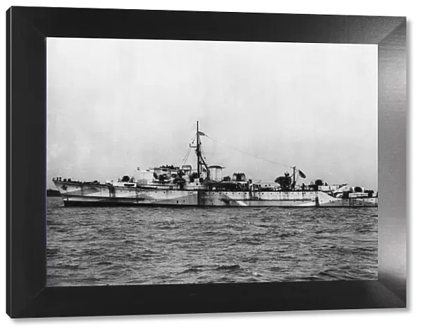 Royal Navy Hunt class destroyer HMS Brissenden at sea during the Second World War